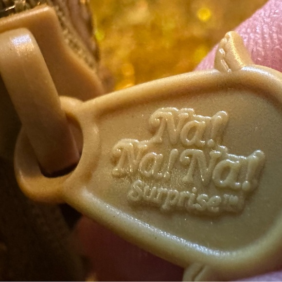 NWT Na! Na! Na! surprise small gold sequence duck purse. - Picture 3 of 3